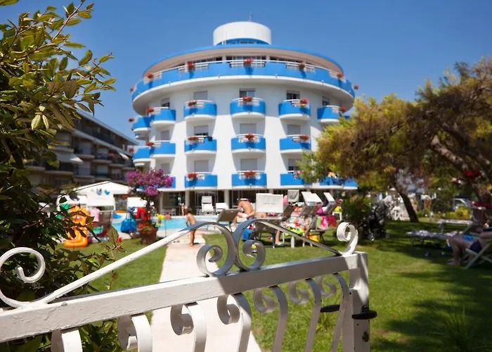 Hotel Playa Blanca 3*