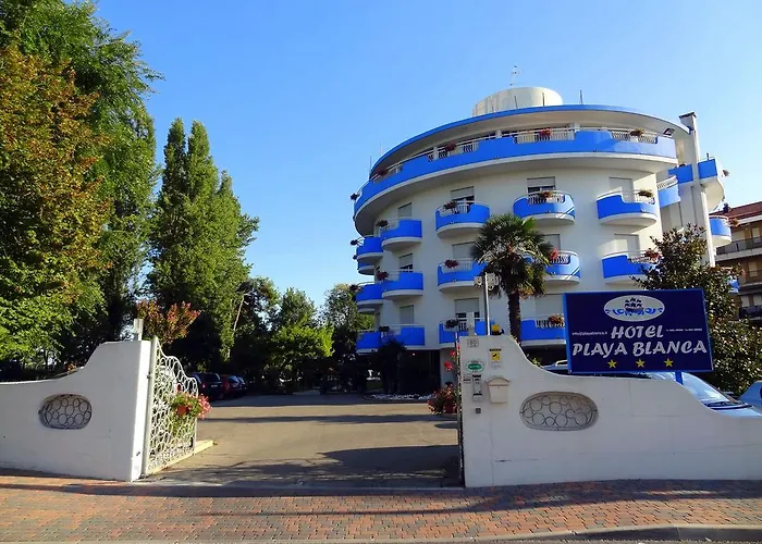 Playa Blanca Hotel
